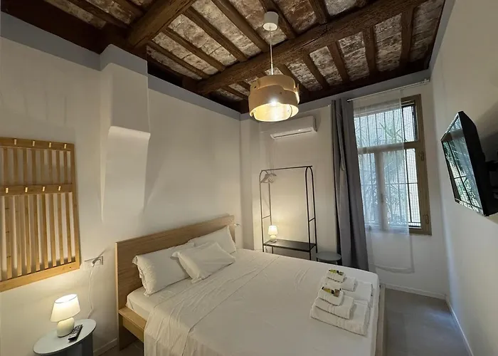 Cozy Corner In Magical Trastevere Апартаменты *