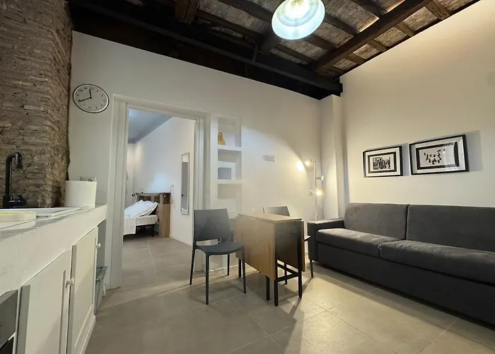 Cozy Corner In Magical Trastevere *